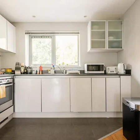 Apartman Lovely Harbourside With Free Parking Bristol