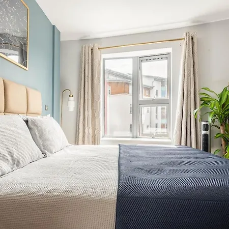 Apartman Lovely Harbourside With Free Parking