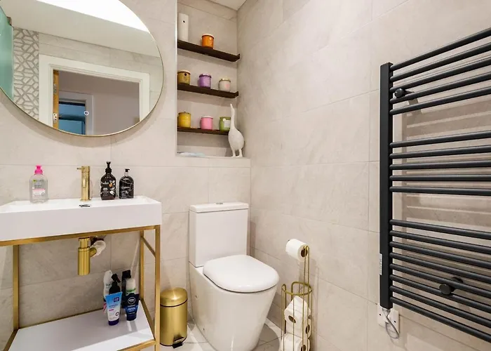 Apartman Lovely Harbourside With Free Parking