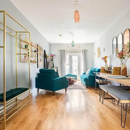 Lovely Harbourside With Free Parking Apartament Bristol