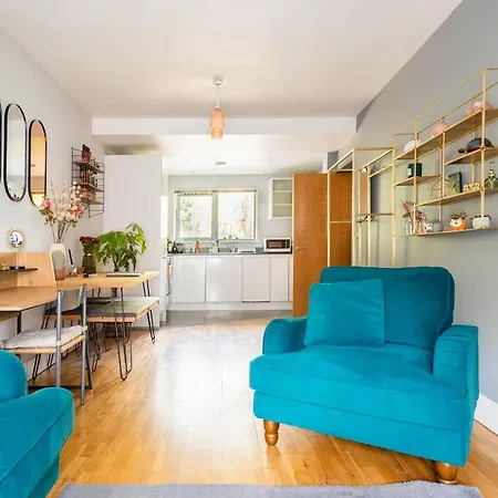 Lovely Harbourside With Free Parking Bristol